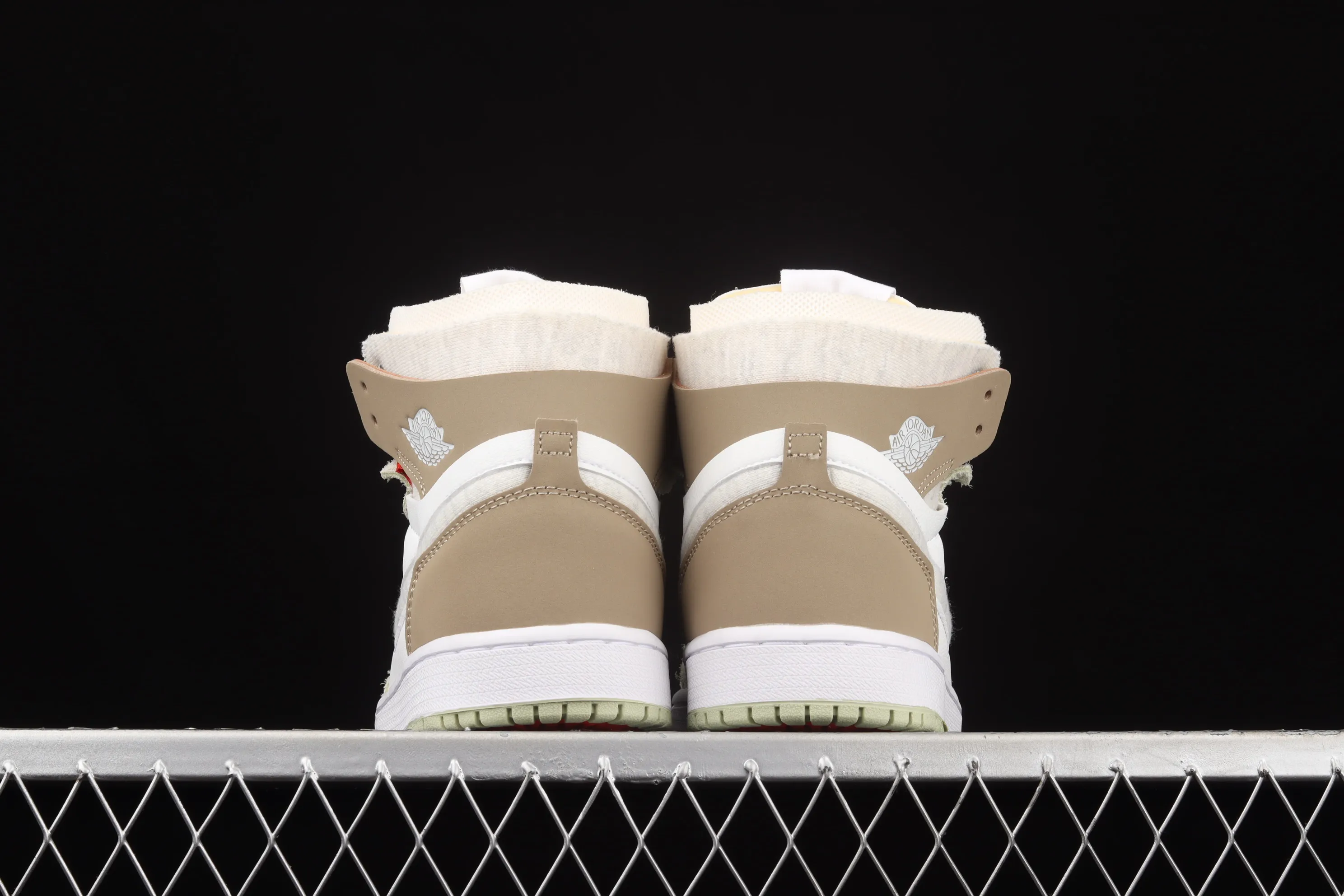 All categories Air Jordan Jordan series basketball shoes Air Jordan 1 High Air Jordan 1 Zoom Air CMFT AJ1 Joe 1 Milk Brown CT0979-102